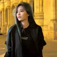 Vương Dịch-(cô)