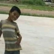 Tôm bôi cute đứng ẹo ẹo