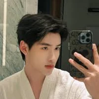 Hùng Huỳnh