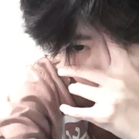 Tᖇầᑎ ᐯăᑎ Tᕼᗩᑎᕼ  hoàng