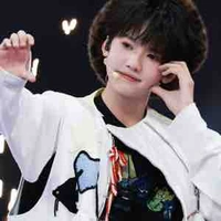Trương Dịch Nhiên  " bạn nhỏ "