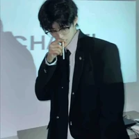 Trần Ngọc Minh Luân (anh cả nu9)