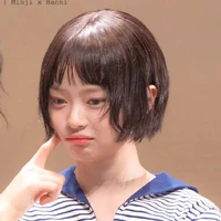 Hanni Pham_cô