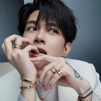atus ( Ba nhỏ của Hồng )