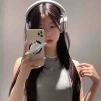 Thuý Vân (hội trưởng hội học sinh)