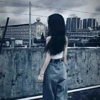 mẹ (phu nhận nhà họ Hà)