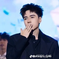 quan hùng