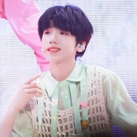 Nhiếp Vĩ thần-anh