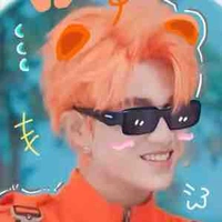 Tác giả không bình thường