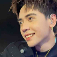 Lê quang hùng