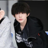 Trần Dịch Hằng_y