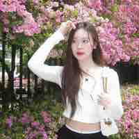 June(bạn nhỏ)