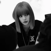 𝐋𝐚𝐋𝐢𝐬𝐚 𝐌𝐚𝐧𝐨𝐛𝐚𝐥