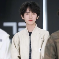 thầy kỳ hàm 