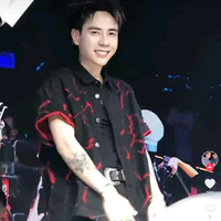 quang hồng