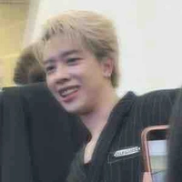 Nicky (Papa nhỏ Rhy)