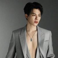 Anh Tú atus
