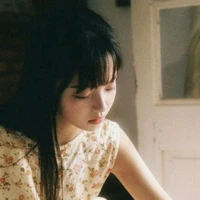 𝓢𝔀𝓪𝓵𝓵𝓸𝔀. [ -- Chim Én. ]