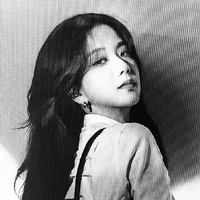 KIM JISOO - cô
