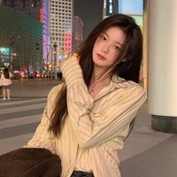 Ninh Khánh Di ( chị ) - chị hai