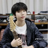 NHIẾP  VĨ THẦN
