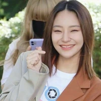 LookNam Orntara [ Chị Họ nàng ]