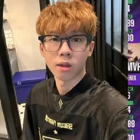 phoeinx ( phượng hoàng lỏ)