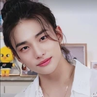 hyunjin (vk của han)