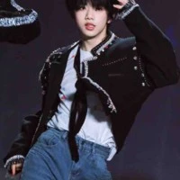 Trương Hàm Thuỵ ( y )