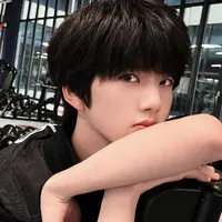 Trương Hàm Thuỵ _ y