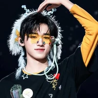 Tống Á Hiên - Y