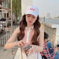 June(bạn cô)