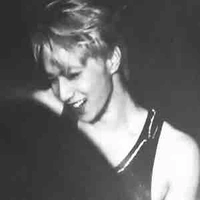 Lưu Diệu Văn-Anh