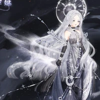 nữ hoàng bóng tối trăng nhiên