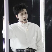 Quang Hùng ( phone )