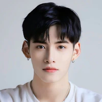 HOÀNG HÙNG28