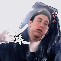 Tác giả mê Hùng Huỳnh