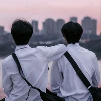 k bt ai (tóm lại là ng hoài hành tinh)