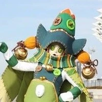 Lạc Mật Trinh "Luckyuro"