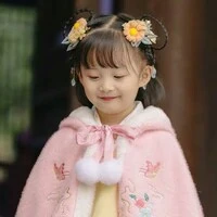 hoàng thiên nguyệt lúc nhỏ