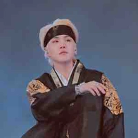 Min Yoongi-Hắn