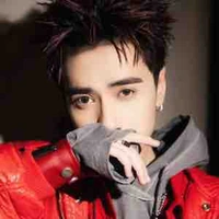 Quang hùng masterd (sư tư)