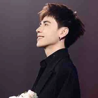 Quang Hùng Master