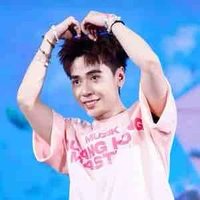 Quang Hùng MaterD