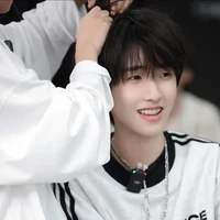 Tả Kỳ Hàm /cậu/