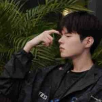 Kim hyuk kyu / deft 
