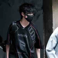 Vương Lỗ Kiệt [K]