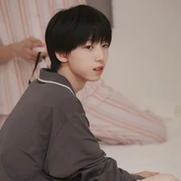 Bác Văn{cậu}