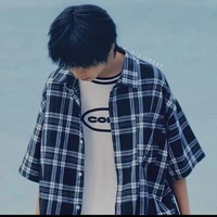 Dương Bác Văn (anh ba của nữ 9)