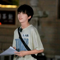 Nhiếp Vĩ Thần ( N )